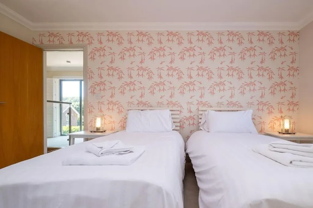 Vakantiehuis Stunning 5-Bed 3-Bath House Close To The Sea! Hove