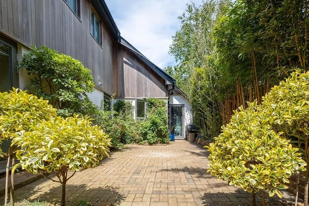 Stunning 5-Bed 3-Bath House Close To The Sea! Hove Verenigd Koninkrijk